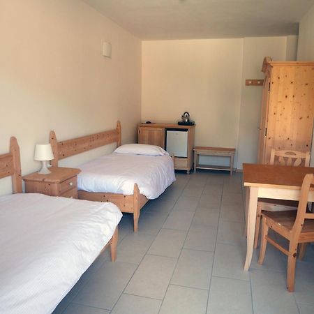 Hotel Elbele Garni Folgaria Room photo