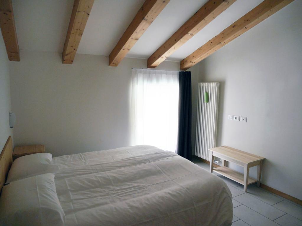 Hotel Elbele Garni Folgaria Room photo